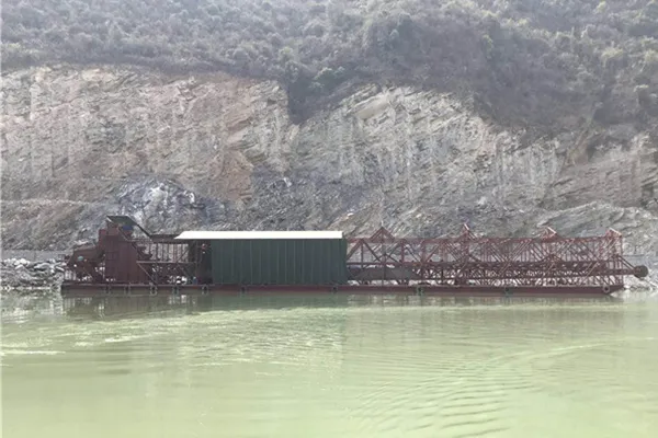 工程船